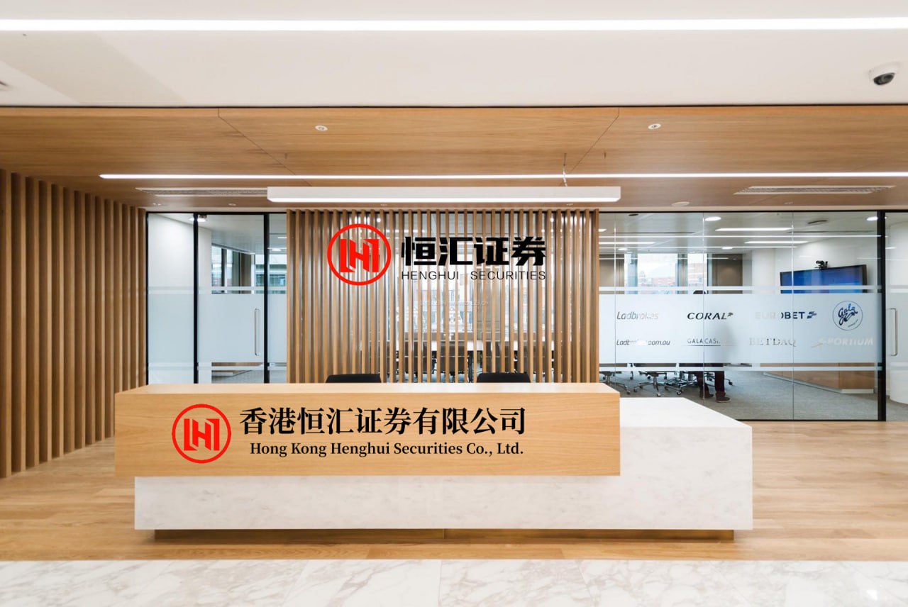 广州股票配资网APP下载 维多利亚的秘密全面上调全年业绩预期 周二早盘股价大涨42%